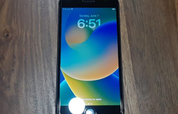 Apple iPhone 8 Plus 64GB Unlocked A1897